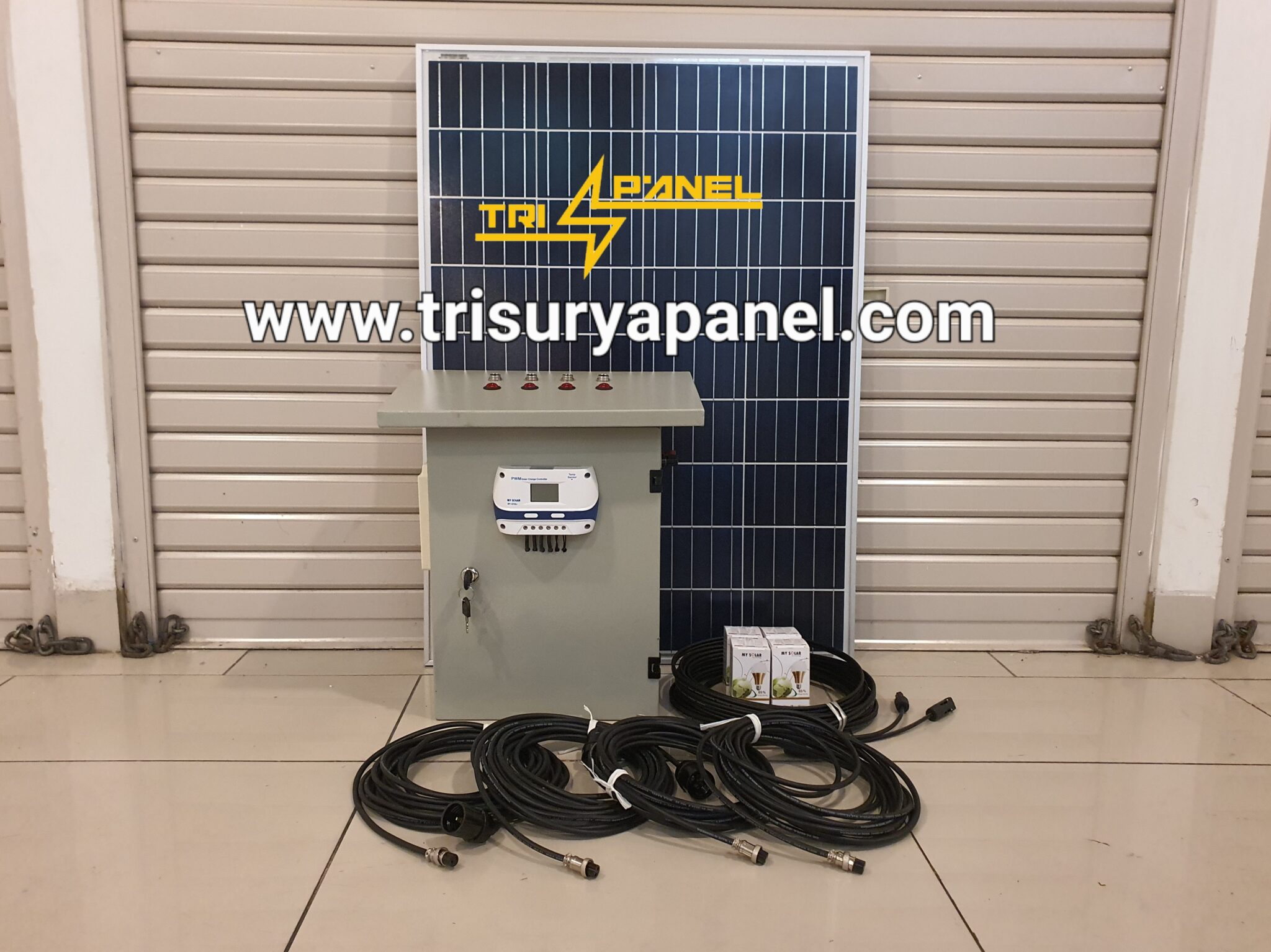 Lampu Solar Cell Komplit 100 Wp - Tri Surya Panel
